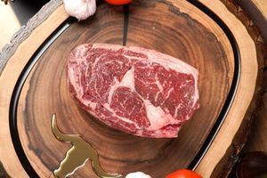 Як правильно розморозити стейк у вакуумі: 3 помилки | Horeca Meat фото